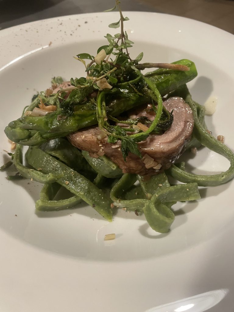 Lamm mit Bärlauchnudeln